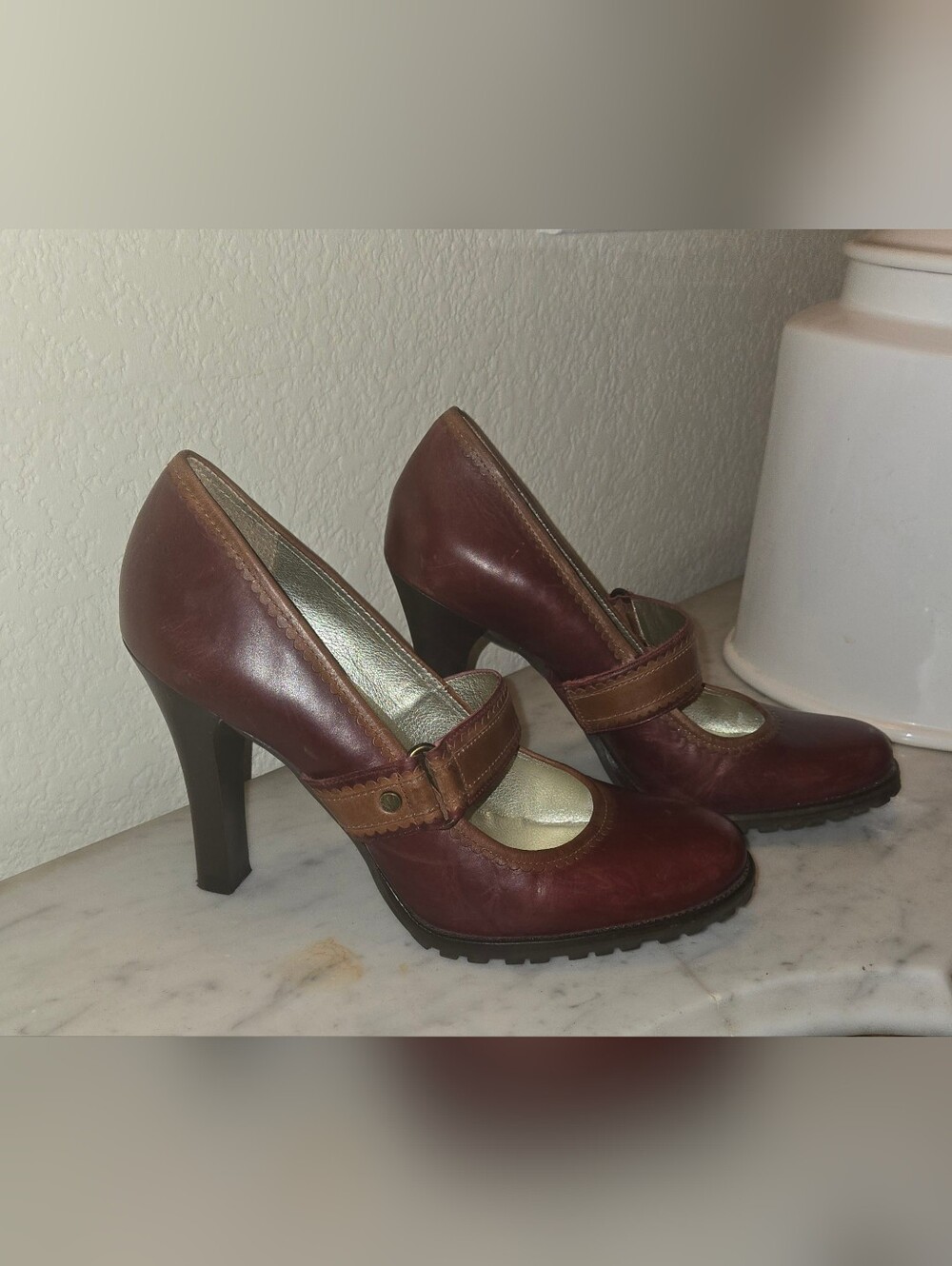 Kenneth Cole Sz 8 1/2